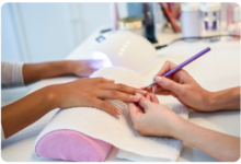 A Comprehensive Guide to the Benefits of a Manicure Service