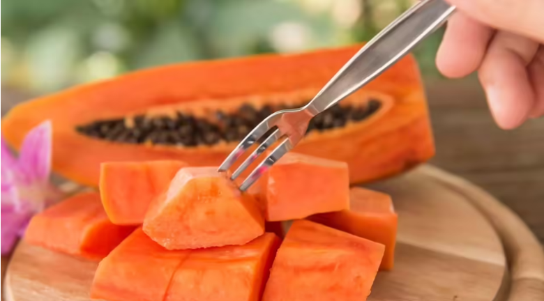 Papaya Warning: When This “Superfruit” Can Do More Harm Than Good